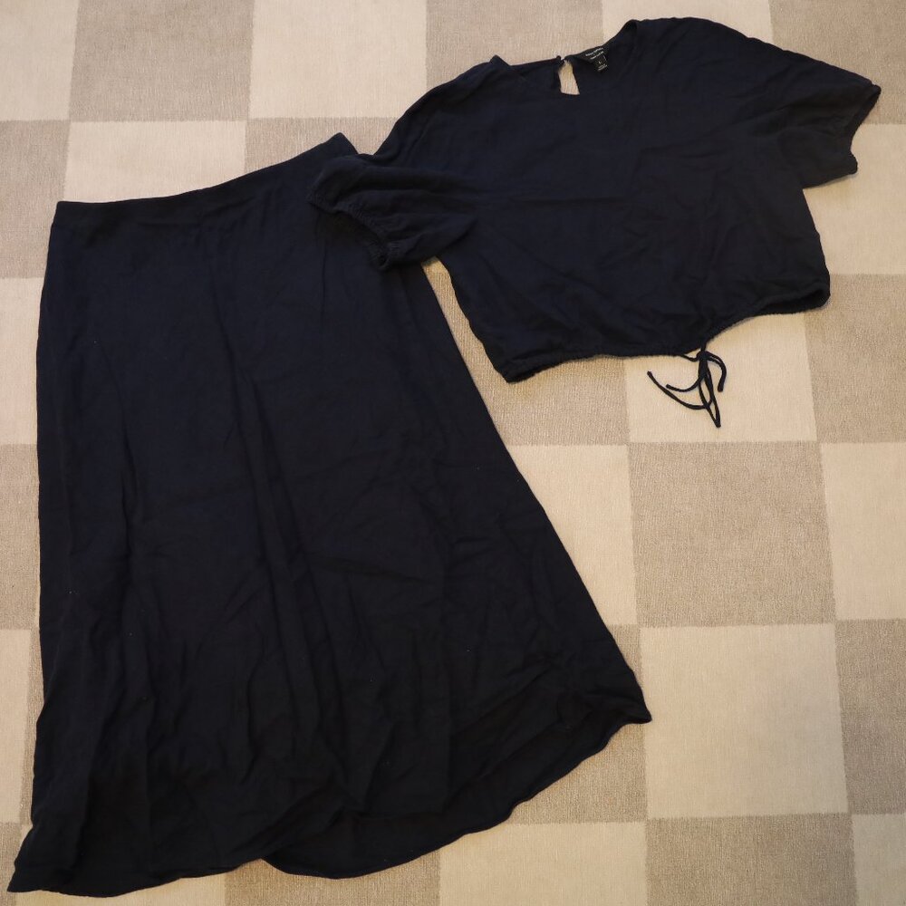 Banana Republic Women's Navy Linen Matching Set Tie Crop Top and Maxi Skirt